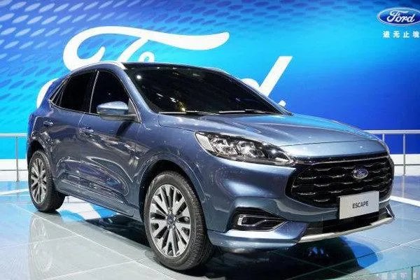 福特中国回应错把牛年当马年,相关负责人应该被惩罚吗?