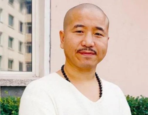 51岁“刘能”二婚后儿女双全,前妻照片曝光:他为什么要离婚?