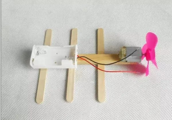 怎样制作一个根据原理的科技小制作?