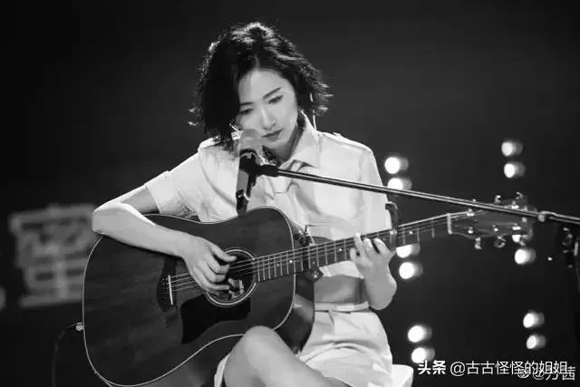 《乘风破浪的姐姐里面,为什么万茜那么受女明星的欢迎?
