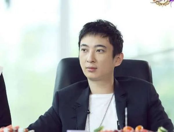 王思聪评论半藏森林微博,“真不怪刘阳”,这话什么意思?