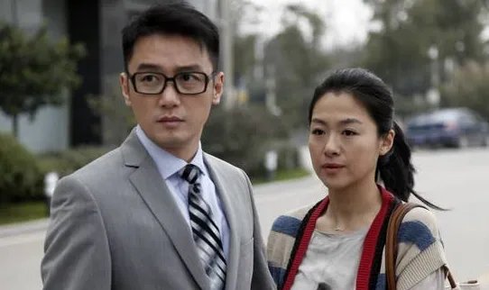 沈傲君的两任老公都是谁?