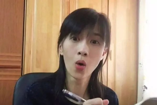 papi酱和老公相处方式非常特别,他们是怎样保持婚姻生活的?