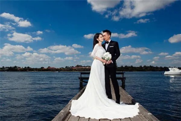 郑恺发文欠苗苗一个婚礼,婚礼对于双方来说重要吗?