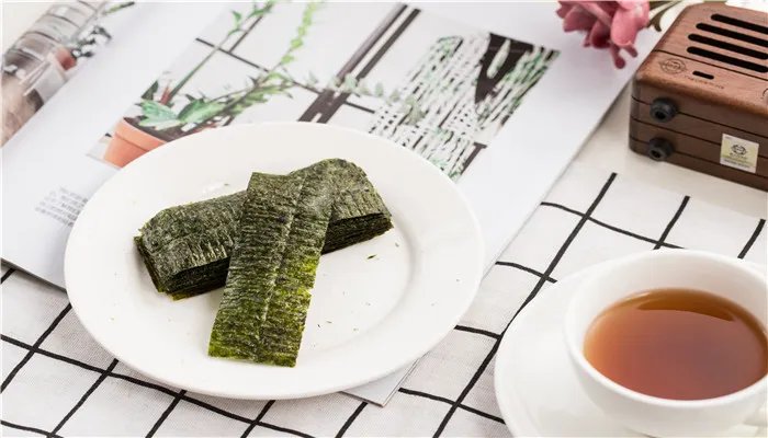 海苔由哪种海藻制作而成 海苔是由什么海藻制成