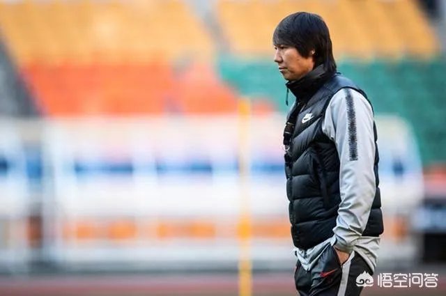 李铁带领的中国男足在东亚杯获得了季军,大家怎么看?