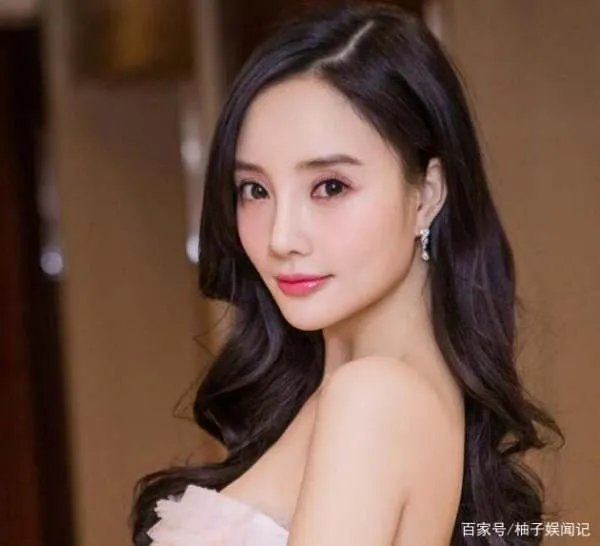李小璐贾乃亮为何离婚?背后有什么不为人知的秘密?