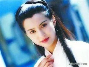 谁手机里有美女美景图片,能不能分享让大家看看?
