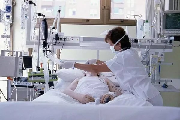 湖南18岁绝美女生高考前去世，自愿捐出遗体，你有什么想对她说的？