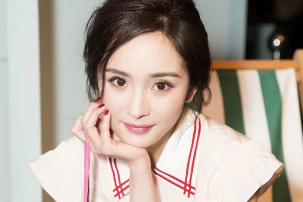 杨幂给人的感觉一直很强势,太要强的女人都不讨人喜欢吗?