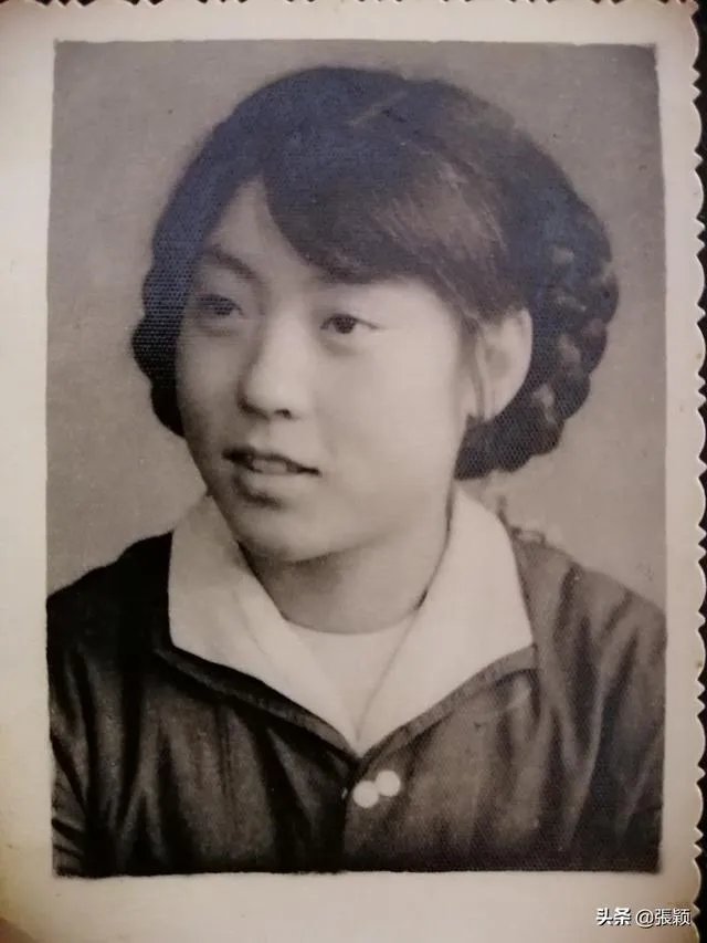 谁有自己妈妈年轻时候的照片,敢不敢晒一下?