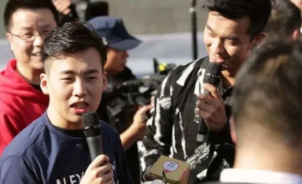 为什么郭麒麟现在登上了这么多的综艺,背后到底有谁在为其撑腰?