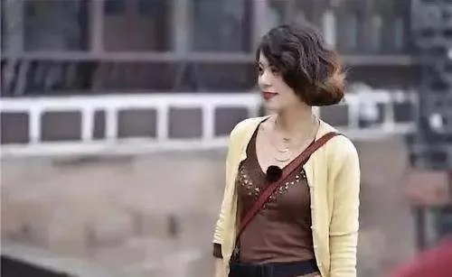 复旦大学老师陈果讲课有什么特点？为什么她如此红？