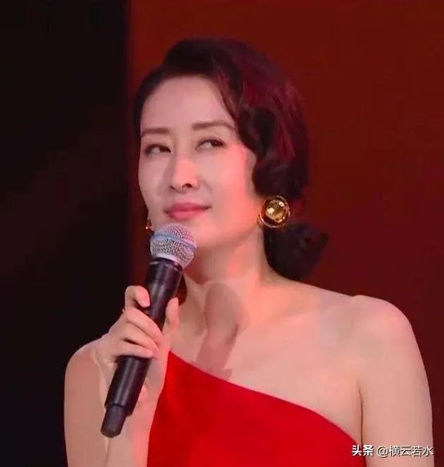 为什么刘敏涛能凭借一首歌一夜爆红?