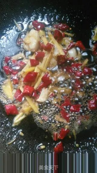 辣椒炒蕨菜