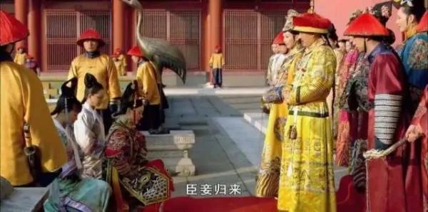 泰国国王为诗妮娜贵妃作画,具体是什么情况?