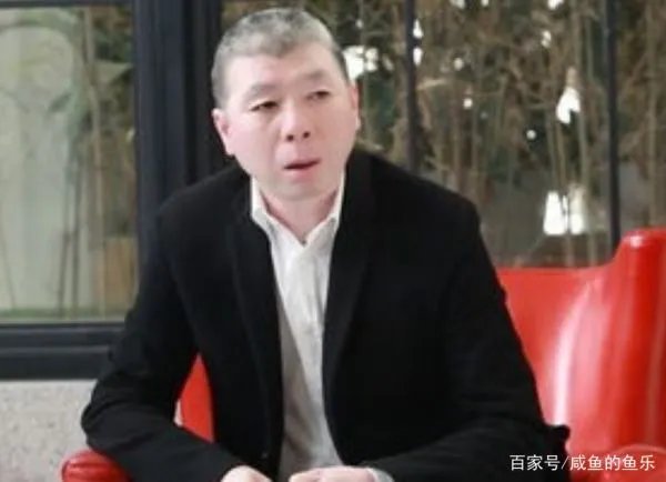 冯小刚病情加重,收入过亿却久病不医,原因是什么?